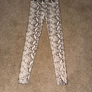 Zenana Outfitters Snakeskin Print Leggings - Black and White